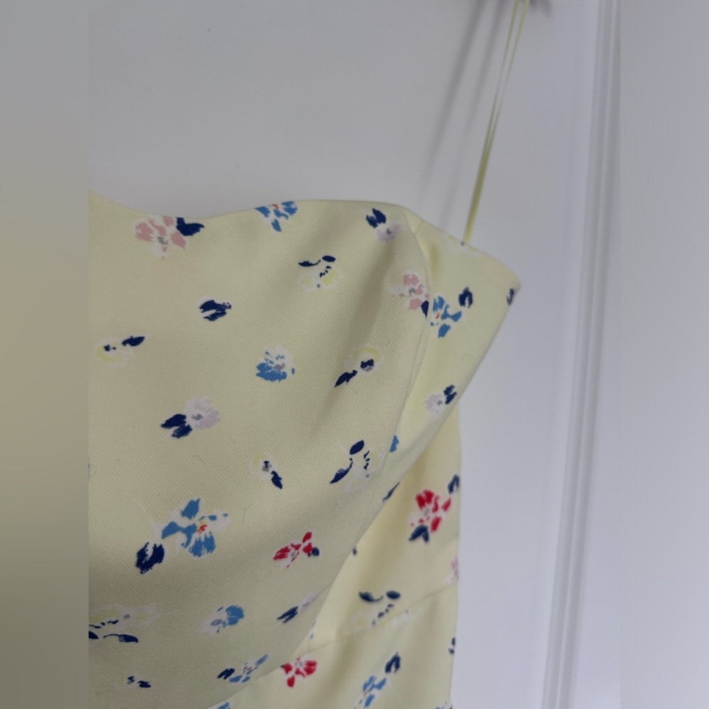 NEW French Connection strapless romper US 2 pale yellow light floral pattern - Picture 4 of 9